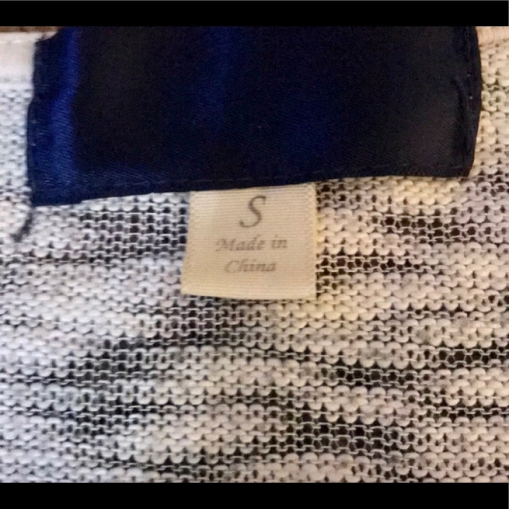 #Aztec Boutique Top - Picture 6 of 6
